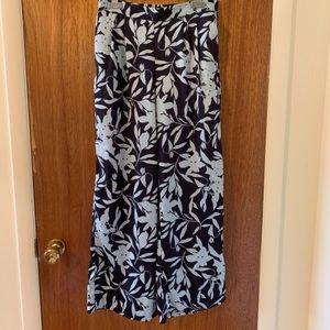 wide-leg patterned pants